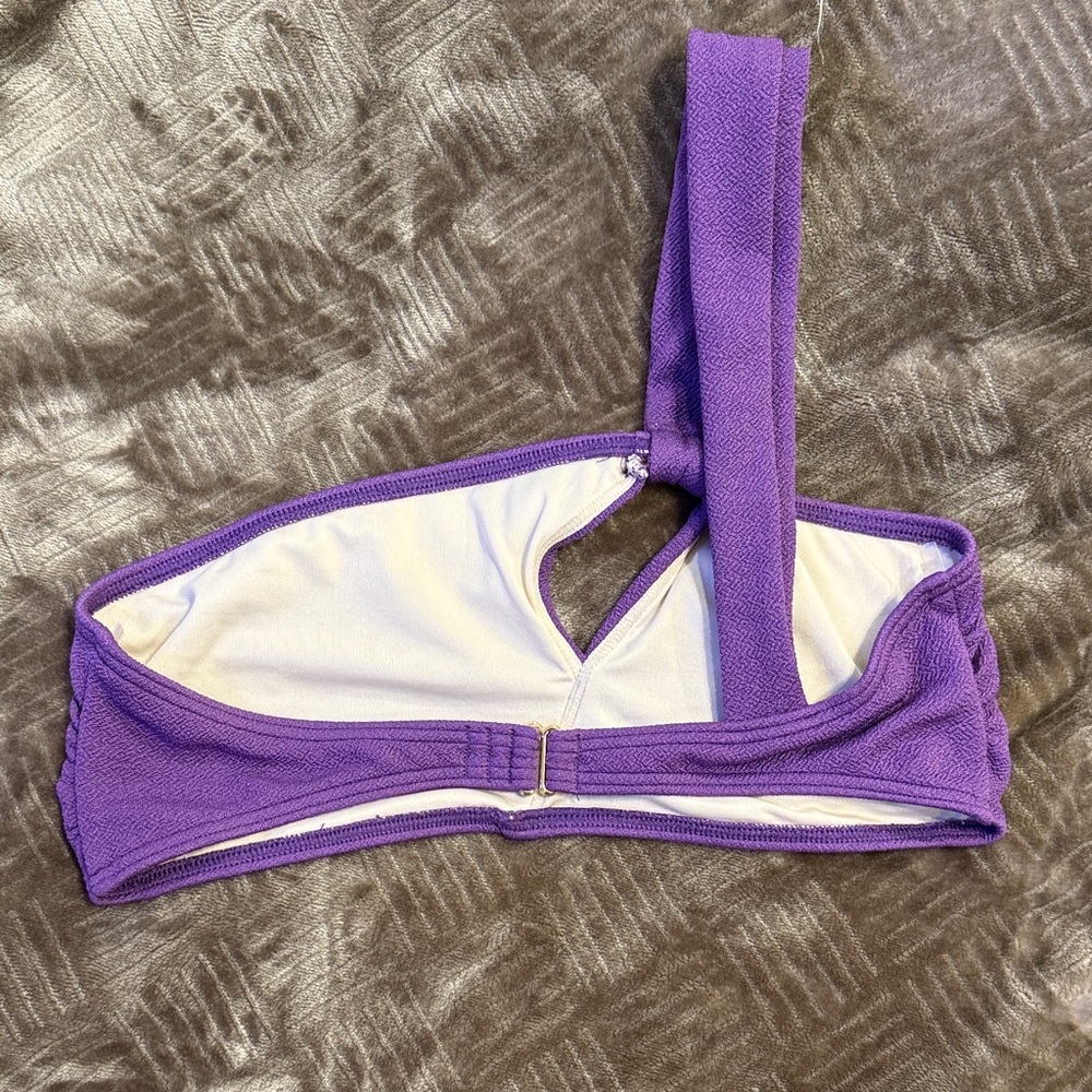 Peony One-Shoulder Bikini Set - Picture 4 of 6